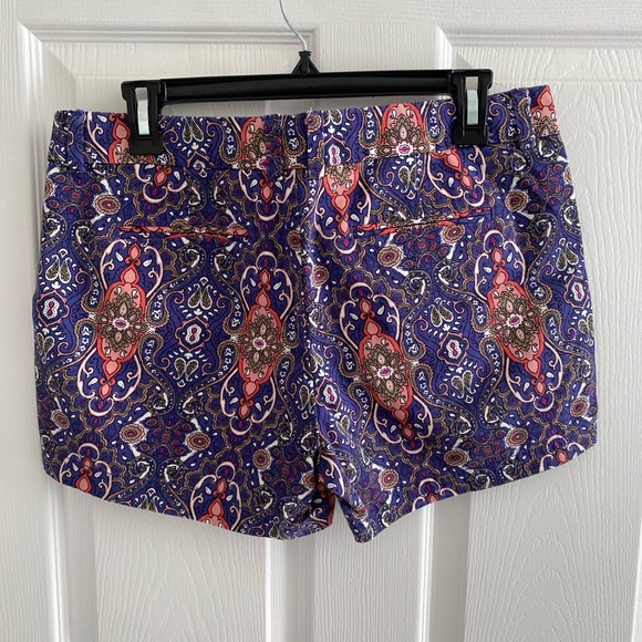 Women’s shorts - Picture 2 of 3